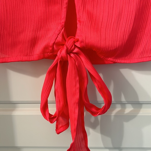 NWT BB Dakota flutter sleeve blouse - Picture 4 of 6